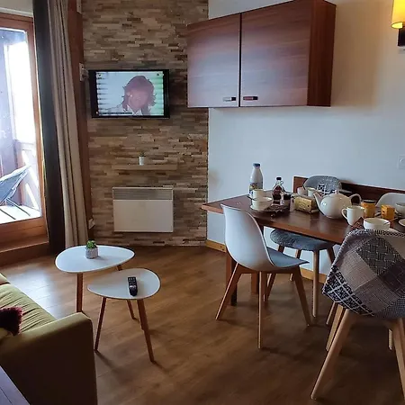 Daire Renove, 4 Pers, 28m², Acces Direct Pistes, Balcon Et Equipements Modernes - Fr-1-545-37 Val Thorens