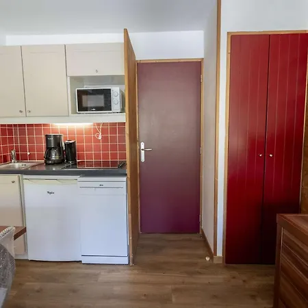 Renove, 4 Pers, 28m², Acces Direct Pistes, Balcon Et Equipements Modernes - Fr-1-545-37 Daire